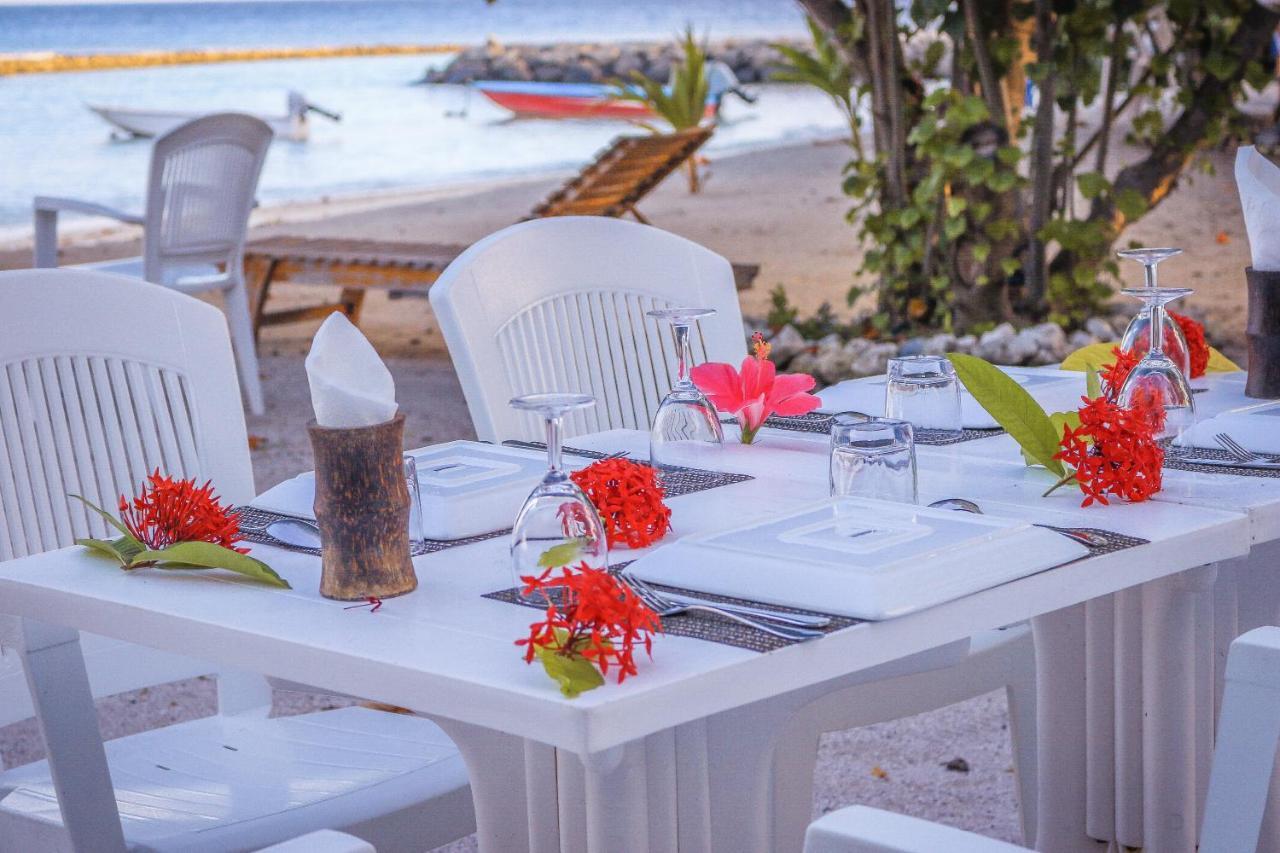 Summer Vibes Beach Front Rasdhoo Bagian luar foto