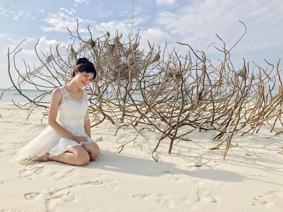 Summer Vibes Beach Front Rasdhoo Bagian luar foto
